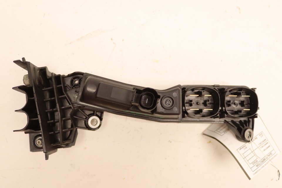 20182020 BMW M550I BATTERY VOLTAGE JUMP START TERMINAL UNIT OEM eBay