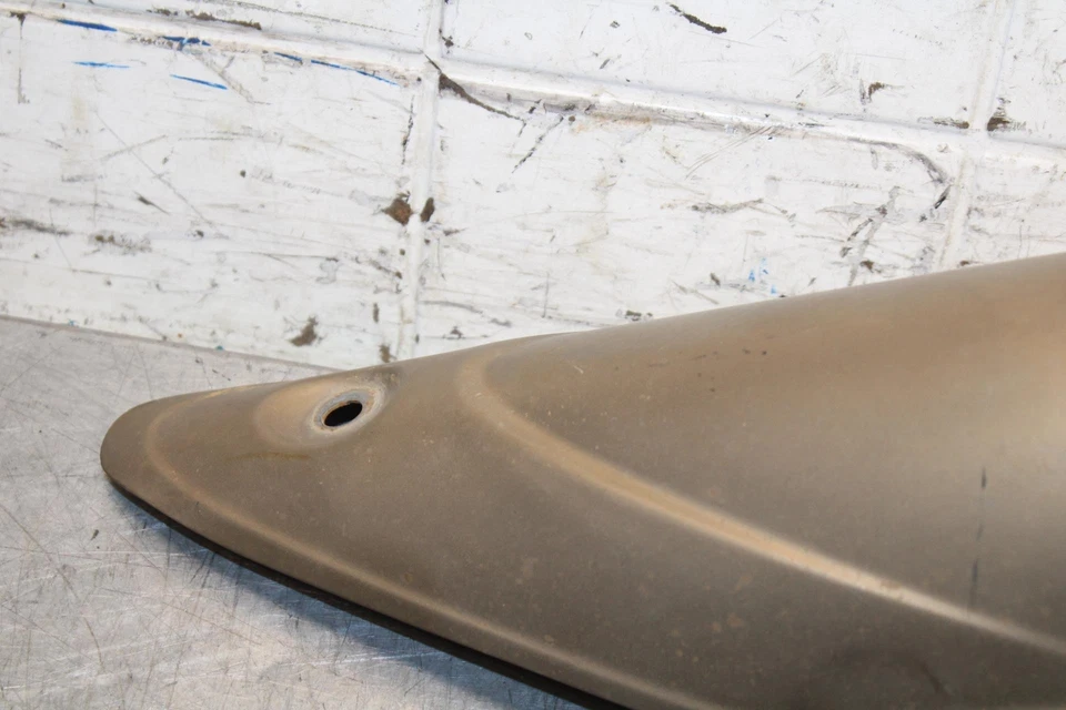 2015 Yamaha FZ09 REAR BACK MUFFLER EXHAUST PIPE COVER HEAT SHIELD GUARD BB69 - Image 3 of 4