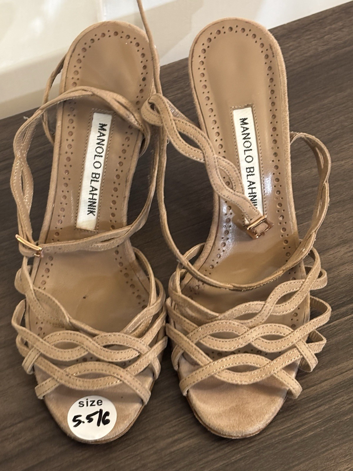 manolo blahnik pumps 36