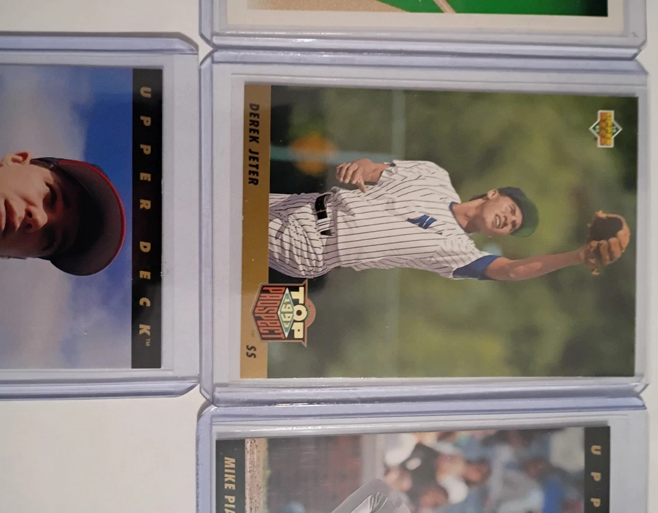 1993 Topps - Derek Jeter #98 (RC) Mike Piazza #2 RC Chipper Jones #3 radiocontrol Foto 2 de 4