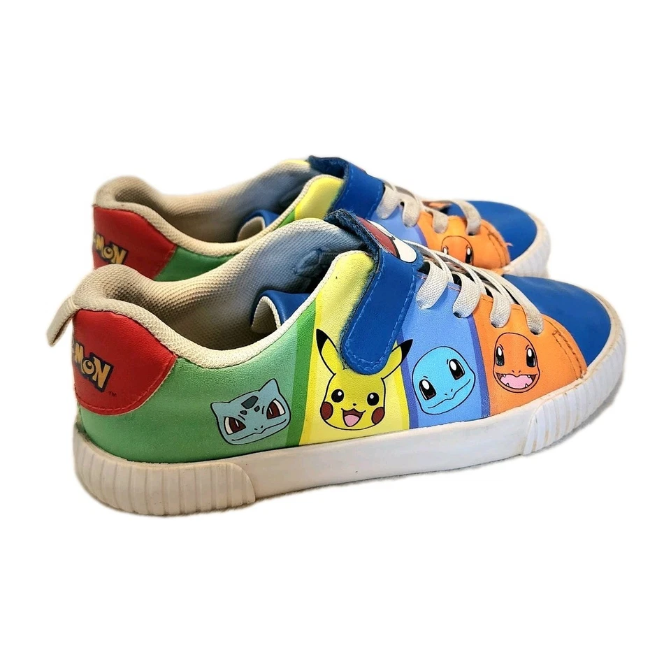 Tenis para niños de cuero sintético con licencia Pokemon talla 12,5 EE. UU. H&M cierre de bucle de gancho Foto 4 de 4