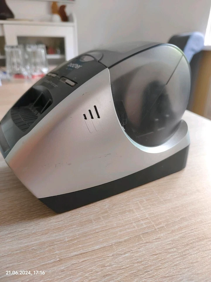 brother ql-570 Etiketten Label Drucker mit ca. 1000 Etiketten TOP Zustand - Bild 2 von 3