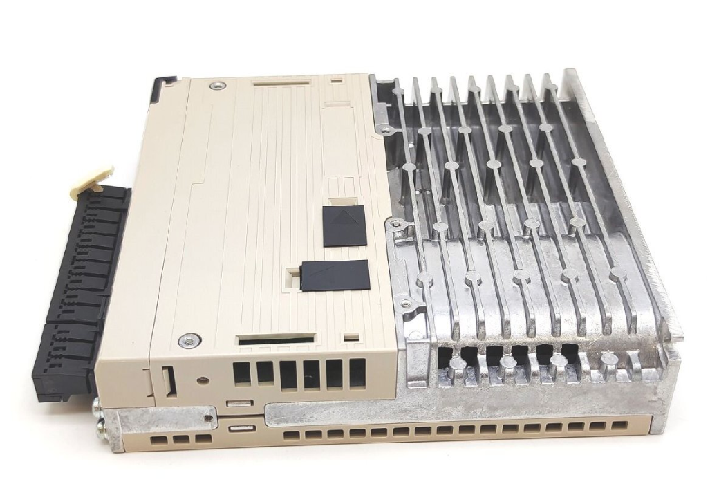 YASKAWA SGDV-R70F11A SERVOPACK SERVO DRIVER USED FROM JAPAN | eBay