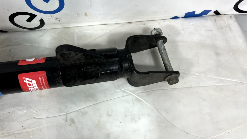 Dodge Charger 2014 5,7 L tracción trasera delantero derecho amortiguador Eibach Foto 3 de 4