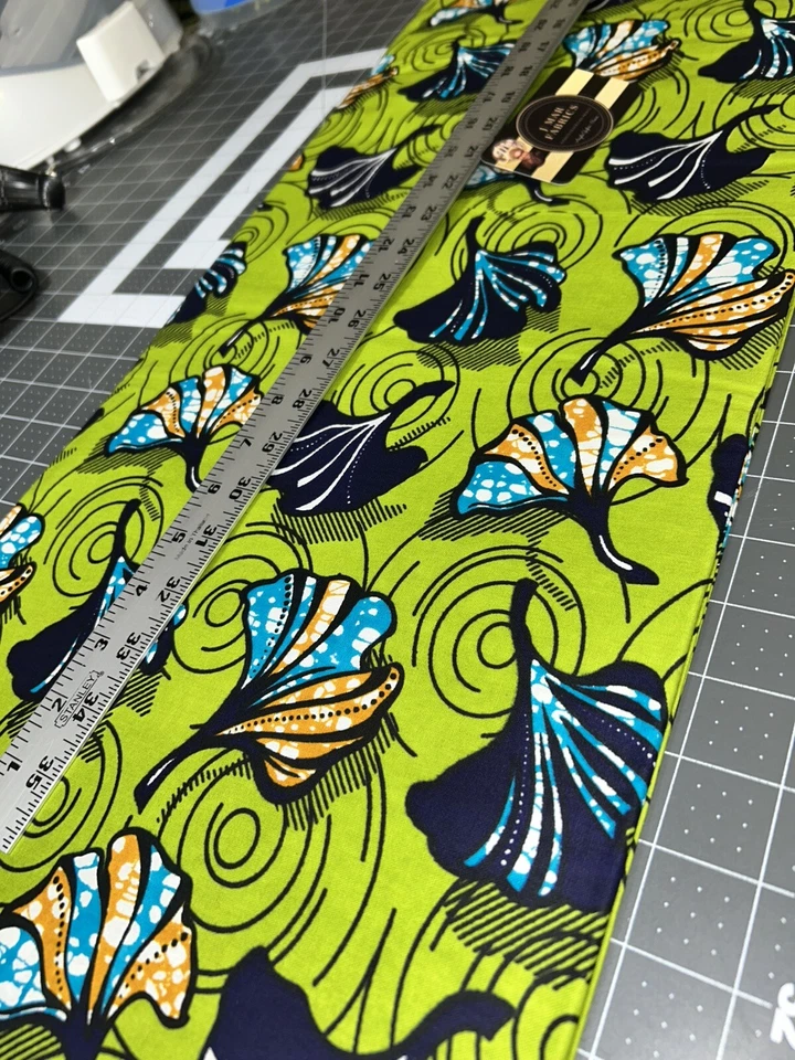 Ankara tostado, azul marino, blanco y verde lima Foto 2 de 4