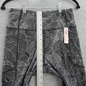 Victoria's Secret Women Activewear Pants 10 Black Floral Ankle ON POINT FLOW NWT