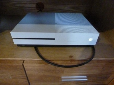 Microsoft Xbox One S 500GB Konsole - Weiß (ZQ9-00001)