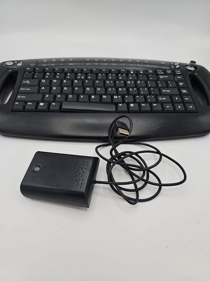 Vintage BTC Wireless Handheld Keyboard/Mouse 9019URF Keyboard With Receiver - Image 2 of 4