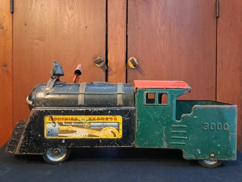 Marx Lightning  Express 3000 Pressed Steel Ride-on Train Engine 1940s-50s