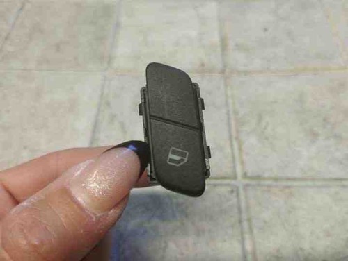 VW POLO 9N Schalter für Fensterheber hinten rechts 6Q0959856 1.40 21055089