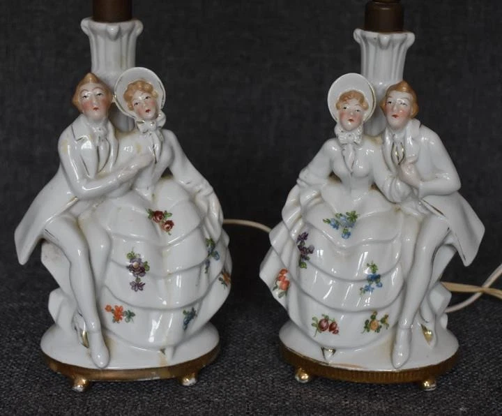 HERMOSO PAR DE LÁMPARAS DE NOCHE TOCADOR ESCENA CORTEJO ERA ART DECO AÑOS 30 Foto 2 de 4