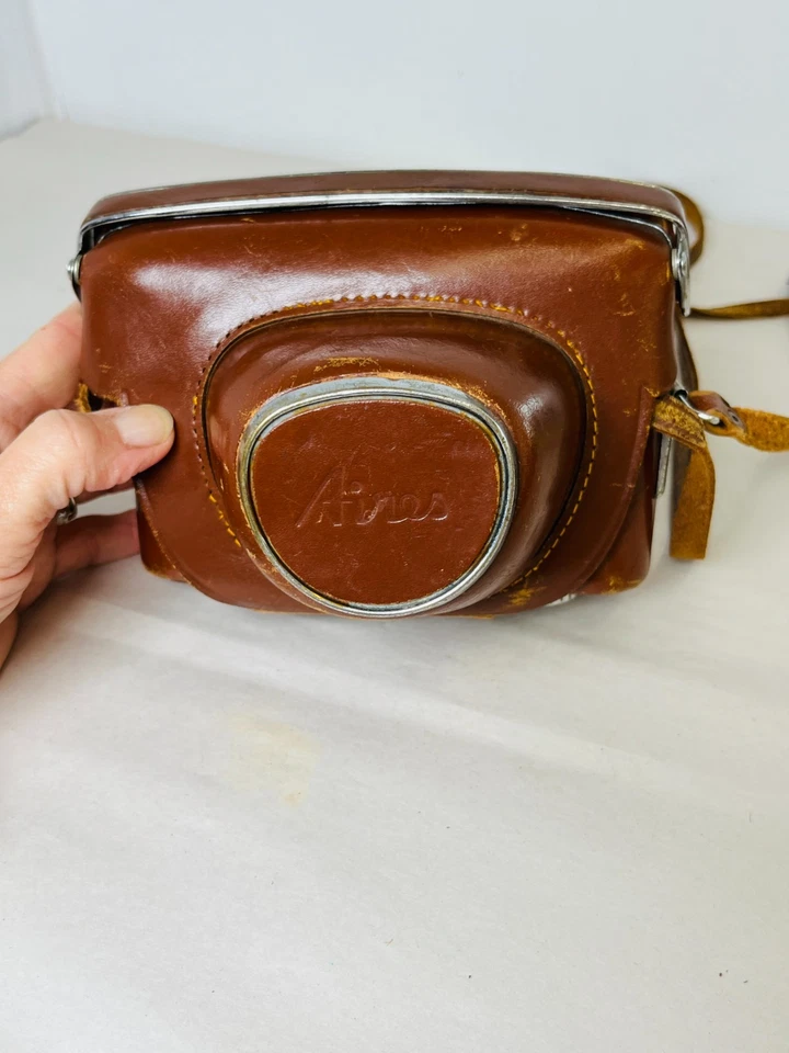 Vintage Aires 35V Range Finder Camera with Leather Case - Image 2 of 4