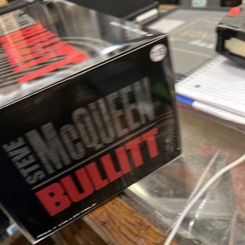 Steve McQueen 1968 Ford Mustand GT Bullitt Green 1:18 Collectible Fast Shipping - Picture 5 of 6