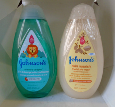Johnson s 2 in 1 Shampoo and Conditioner/Moisture Wash 20.3 oz (each) - 2 Pack