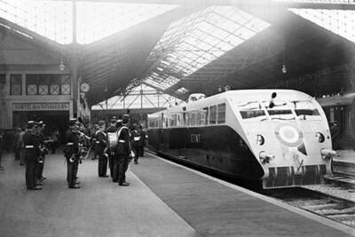 President Republic Albert Lebrun goes from Saint-Lazare station Ch- 1933 Photo