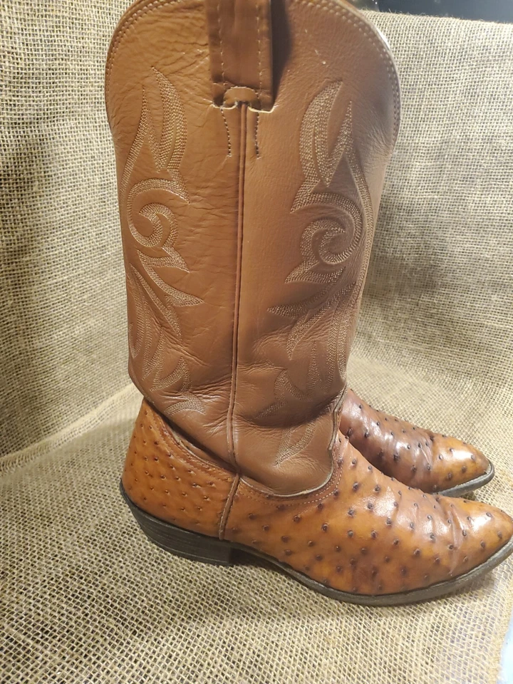 Botas femininas Full Quill Ostrich Nacona, tamanho 9,5 D  - Imagem 4 de 4