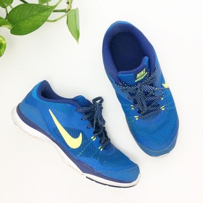 nike neon yellow trainers