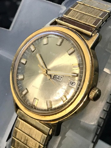Timex 35mm Gold Plated Day/ Date Manual winding Men's Watch, Run (Lot2504) - Picture 4 of 9