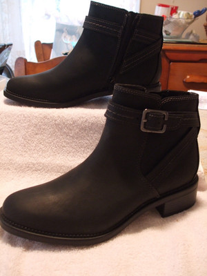 Clarks Leather Strapped Ankle Boot, Maye Step, 9 M, BLACK,,NEW, QVC, 50% OFF