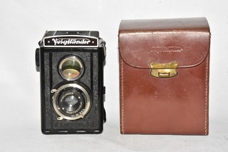 Excepcional cámara fotográfica Voigtlander Brillant V6 TLR 6x6 Skopar/Compur y estuche