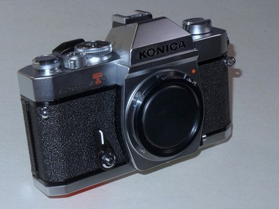 KONICA Autoreflex T3 - UNBENUTZT - NEVER USED - LIKE NEW - With Tags!
