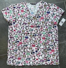       Cassandra O  Penguin Christmas Scrubs NWT Women  s SZ M     