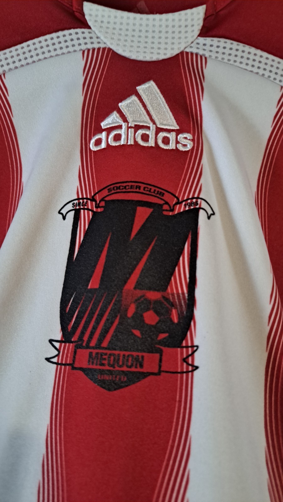 Soccer Club MEQUON UNITED ADIDAS EARLY 2000s. Vintage Soccer Jersey Size M.