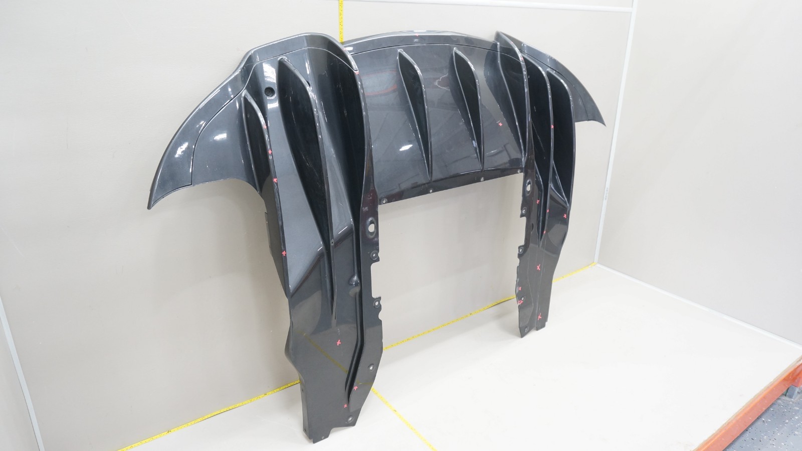 2016-2021 MCLAREN 570S 570GT REAR LOWER DIFFUSER VALANCE SPLITTER OEM 13A3797CP