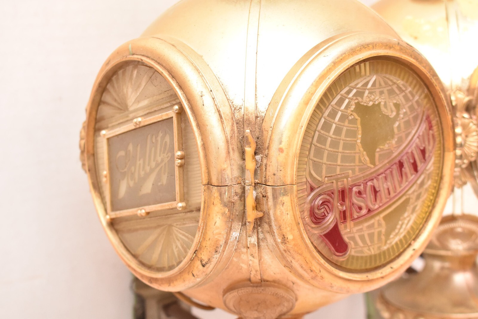 Vintage Pair Of 1972  Schlitz Beer Bar Advertising Wall Sconces Lights Signs