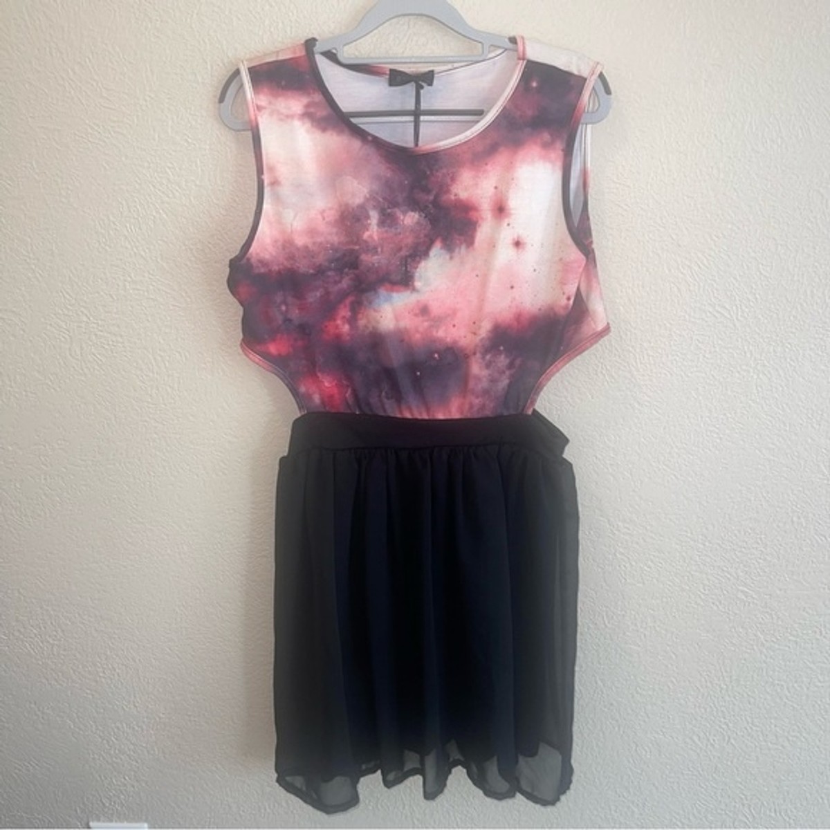 asos l club dress Mini Pink Galaxy Side Cut out Dress NWT Size 14 Sequin Core Colors:Honey Farm to Closet bohemian party theme dress