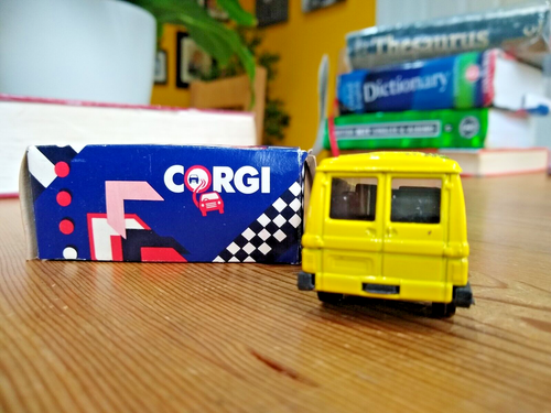 Corgi Juniors Renault Traffic Diecast Model Van Boxed 1985 - Picture 4 of 6
