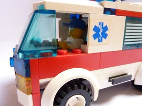 LEGO CITY 7890 Ambulance / Ambulance