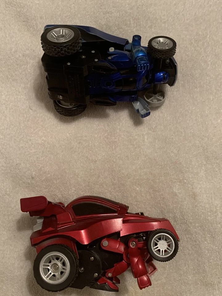 2 TRANSFORMING ROBOTS  Both Merch Source  2010 49 MHZ & 2013 27 MHZ  No remotes. - Image 3 of 4