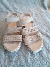 Ladies Lovely Beige A Gold Low Wedge Sandles  5