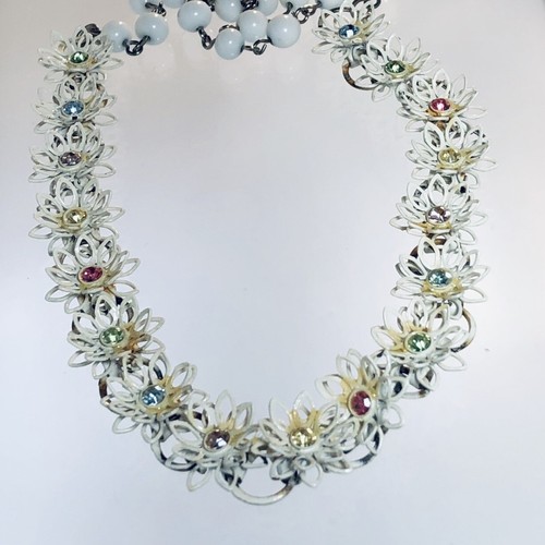 VTG 40’s NECKLACE MULTI COLORED RHINESTONES WHITE ENAMEL FLOWER LINKS FILIGREE - Picture 4 of 10