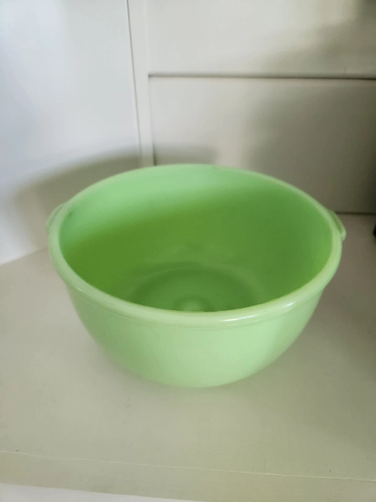 Jadeite Mixing Bowl (Glows Under Black Light)