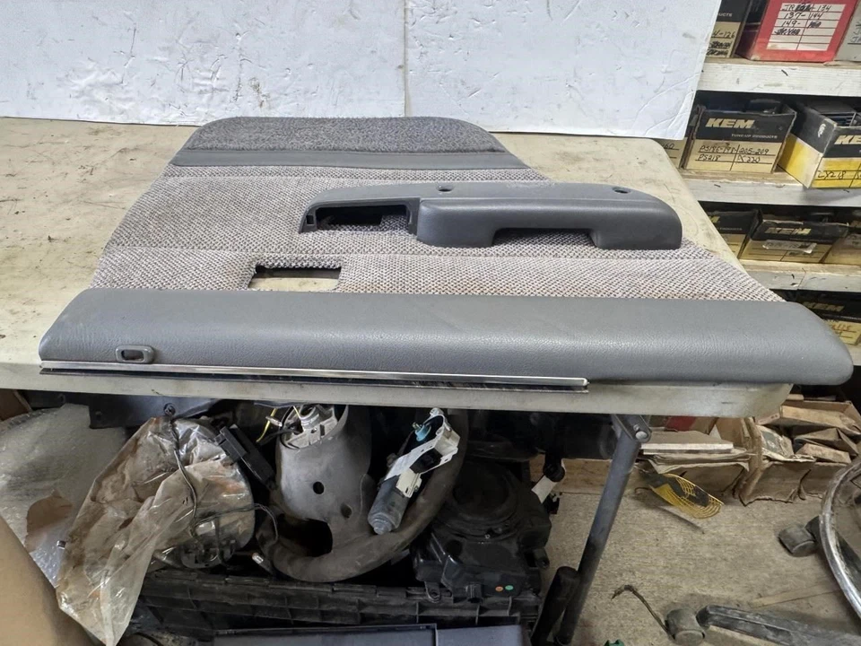 Driver Rear Left Door Panel 1990-1995 Toyota 4Runner Electric Windows - Image 4 of 4