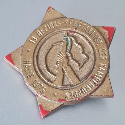 DDR - Abzeichen: 13. Bezirksspartakiade der Kampfgruppen Halle 1976 - Bild 1 von 2