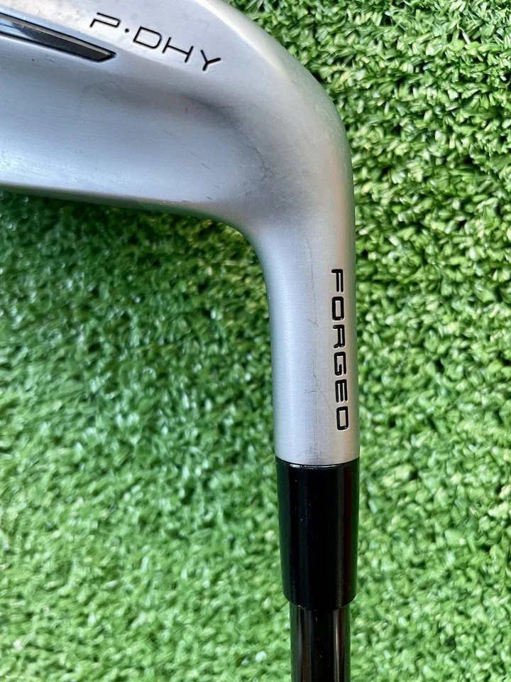 Taylormade P DHY Utility 3 Iron Stiff Flex Graphite Right Handed Mens Golf Club - Image 3 of 4