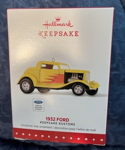 Keepsake Ornament 1932 Ford New In Box 