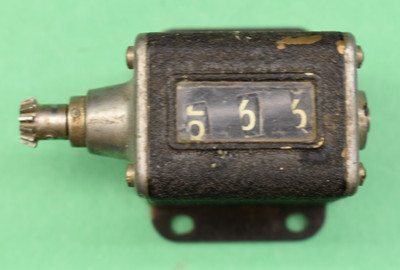 Vintage 3 Digit Veeder Root Mechanical Turn Counter