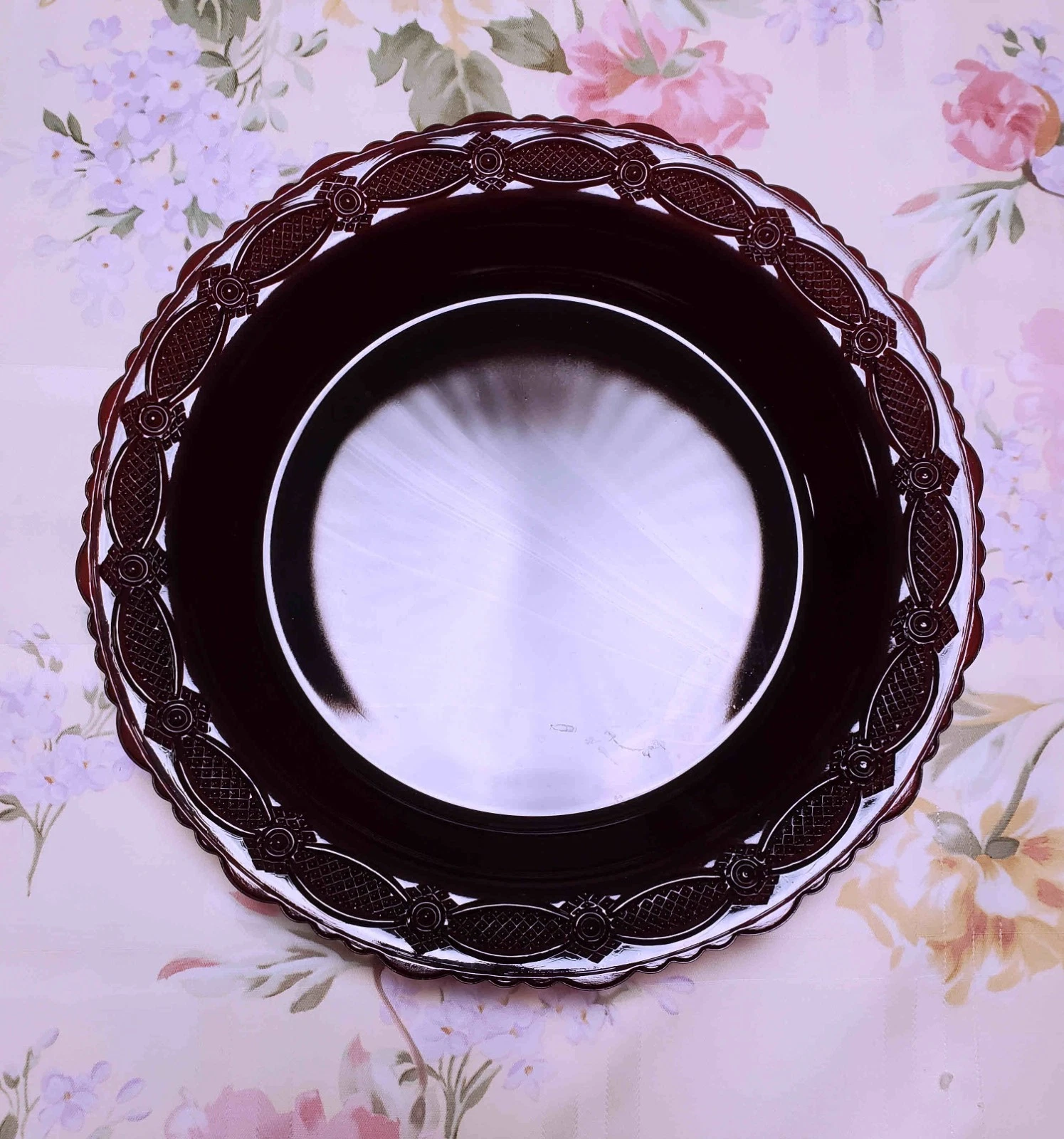 Vintage Avon 1876 Cape Cod Ruby Red Glass Pie Plate Server New in Box