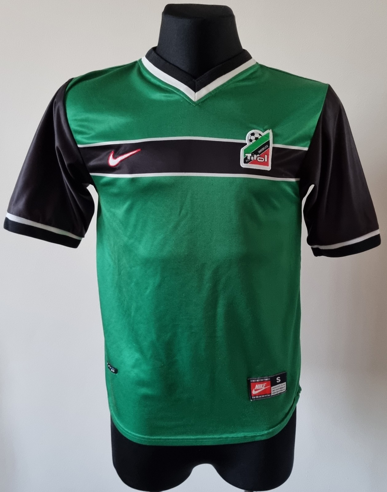 FC Tirol Innsbruck 1999 - 2000 Home football Nike shirt size Small