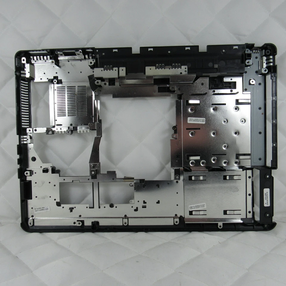 Fujitsu Esprimo V5505 BASE BOTTOM COVER WTS60.4U504.002 60.4U504.002 - Image 2 of 2