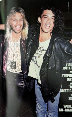 Hard Rock Magazine November 1986 Van Halen, Dio, Black n Blue, Iron Maiden, Rare - Picture 18 of 19