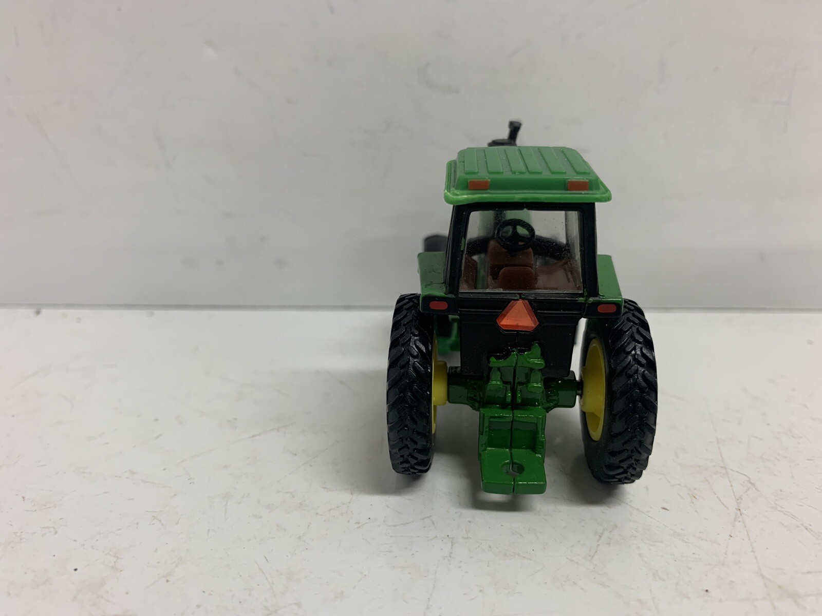 VINTAGE ERTL 1/64 JOHN DEERE TRACTOR DIE CAST GREEN 46574 Diecast A011 ...