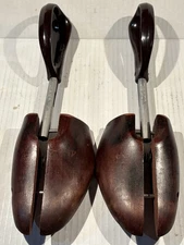 Shoe Tree Keeper No 4 GENE Rochester Shoe Tree Co. Split Toe Pair Wood Metal VTG