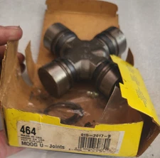 Moog 464 greasable U-joint
