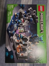 LEGO 21246 The Deep Dark Battle Set Parts List