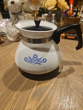 Vintage Corning Ware Blue Cornflower Coffee Tea pot kettle w/lid 6 cup P-104